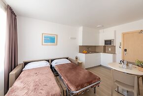 Atenea Park - Suites Apartments