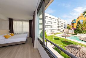 Atenea Park - Suites Apartments