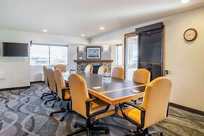 Best Western Plus Edmonds Harbor Inn