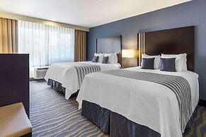 Best Western Plus Edmonds Harbor Inn