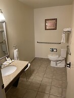 Best Western Plus Edmonds Harbor Inn