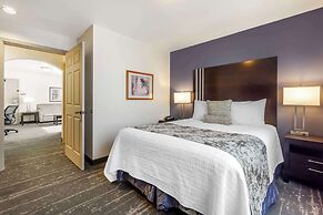 Best Western Plus Edmonds Harbor Inn