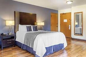 Best Western Plus Edmonds Harbor Inn