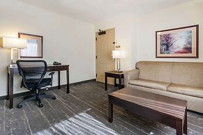 Best Western Plus Edmonds Harbor Inn