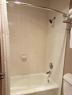 Quality Inn & Suites Bainbridge Island