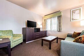 Quality Inn & Suites Bainbridge Island