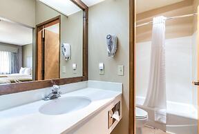 Quality Inn & Suites Bainbridge Island