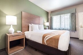 Quality Inn & Suites Bainbridge Island