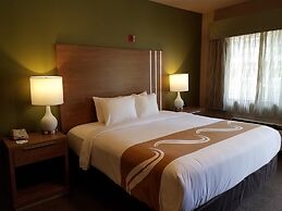 Quality Inn & Suites Bainbridge Island