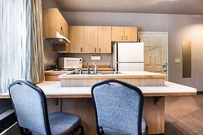 Quality Inn & Suites Bainbridge Island