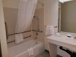 Quality Inn & Suites Bainbridge Island