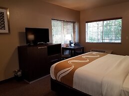 Quality Inn & Suites Bainbridge Island