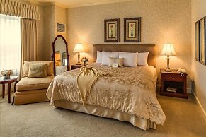 Fairhaven Village Inn