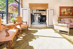 Fairhaven Village Inn