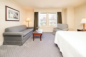 Fairhaven Village Inn