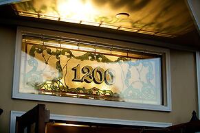 Fairhaven Village Inn