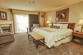 Fairhaven Village Inn