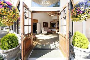 Fairhaven Village Inn