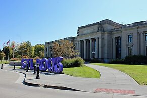 Marriott St. Louis Grand