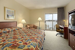 Baymont by Wyndham Hot Springs On the Lake