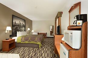 Super 8 by Wyndham Chatsworth/Dalton