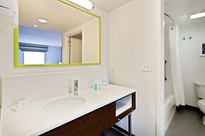 Hampton Inn & Suites Orlando Intl Dr N