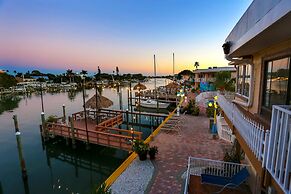 Bayview Plaza Waterfront Resort