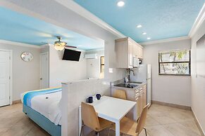 Bayview Plaza Waterfront Resort