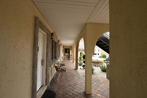 Bayview Plaza Waterfront Resort