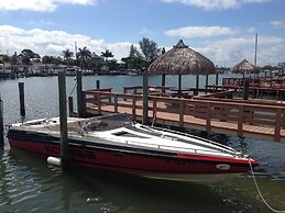 Bayview Plaza Waterfront Resort