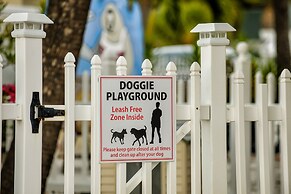 Bayview Plaza Waterfront Resort