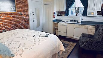 Christopher Dodge House