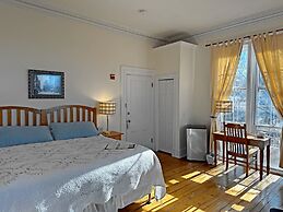 Christopher Dodge House