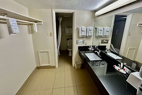 Super 8 by Wyndham Athens TX