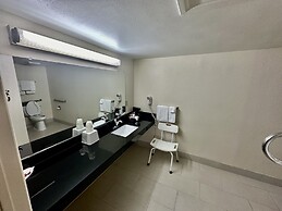 Super 8 by Wyndham Athens TX