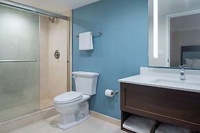 The Atlantic Suites on the Ave