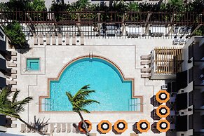 The Atlantic Suites on the Ave