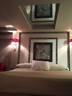 Wildwood Inn Tropical Dome & Theme Suites