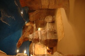 Wildwood Inn Tropical Dome & Theme Suites