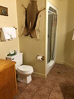 Wildwood Inn Tropical Dome & Theme Suites