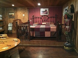 Wildwood Inn Tropical Dome & Theme Suites