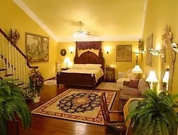 Wildwood Inn Tropical Dome & Theme Suites