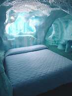 Wildwood Inn Tropical Dome & Theme Suites