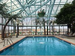 Wildwood Inn Tropical Dome & Theme Suites