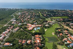 Hodelpa Garden Suites Golf & Convention Center