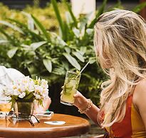 Hodelpa Garden Suites Golf & Convention Center