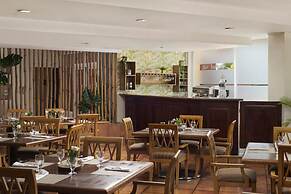 Hodelpa Garden Suites Golf & Convention Center