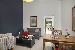 Hodelpa Garden Suites Golf & Convention Center