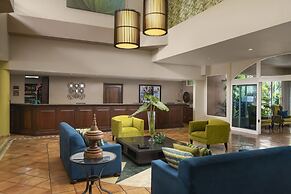 Hodelpa Garden Suites Golf & Convention Center