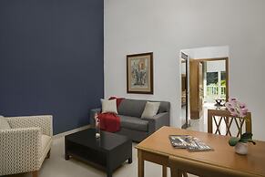 Hodelpa Garden Suites Golf & Convention Center